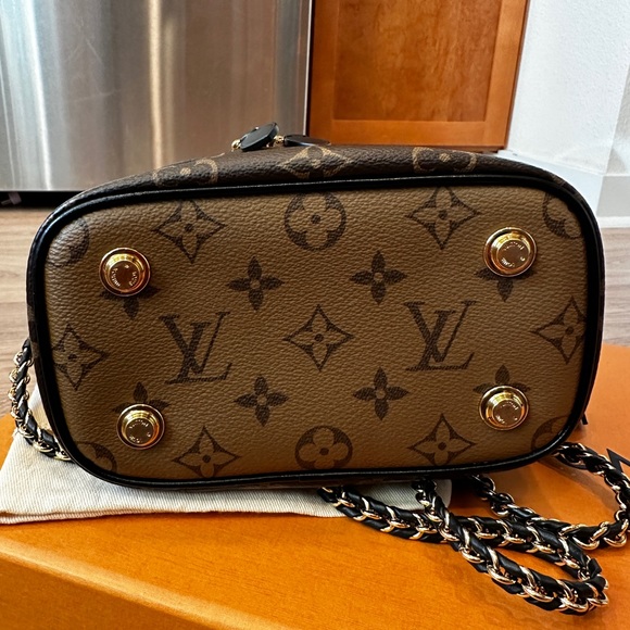 Louis Vuitton Vanity - Picture 5 of 12